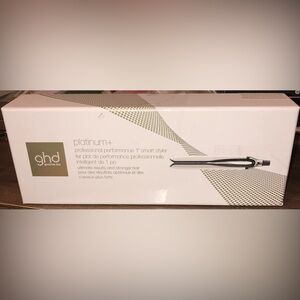 GHD platinum plus hair straightener